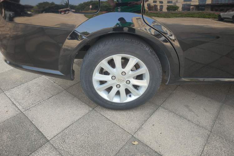 Used Buick Excelle 2013 1.5L Automatic Classic Model Right Rear Wheel Hub