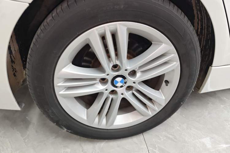 Used BMW 3 Series 2017 320Li Fashion Model
