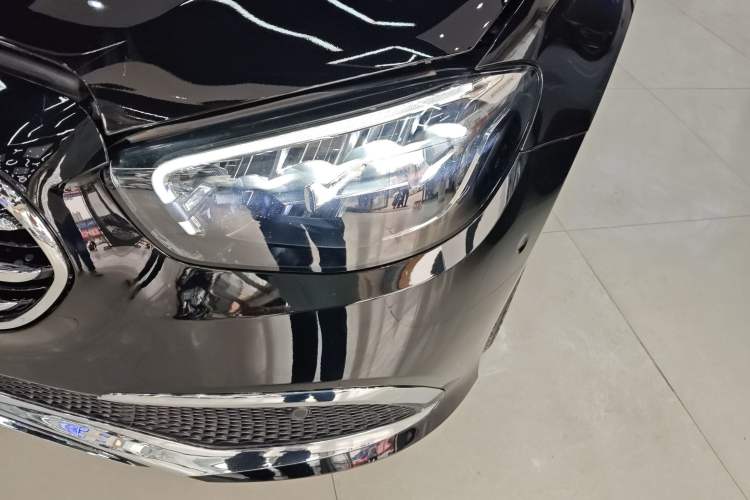 Used Mercedes-Benz E-Class New Energy 2023 E 350 e L Plug-in Hybrid Sports Sedan
