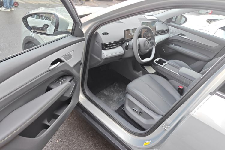 Used Bestune Yueyi 03 2025 445km Joyful Edition
