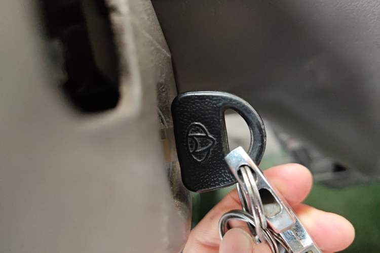 Used Kuayue V3 2016 1.2L Passenger Vehicle DK12-10