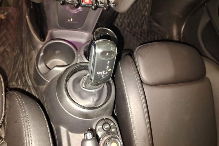 Used MINI MINI 2021 1.5T COOPER Classic Edition Five-Door Version