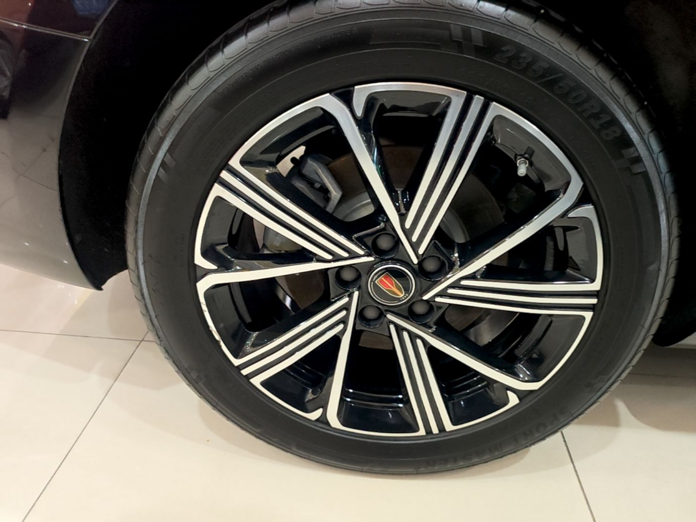 Hongqi H5 PHEV 2025 170 Super Hybrid Version — снимка 11