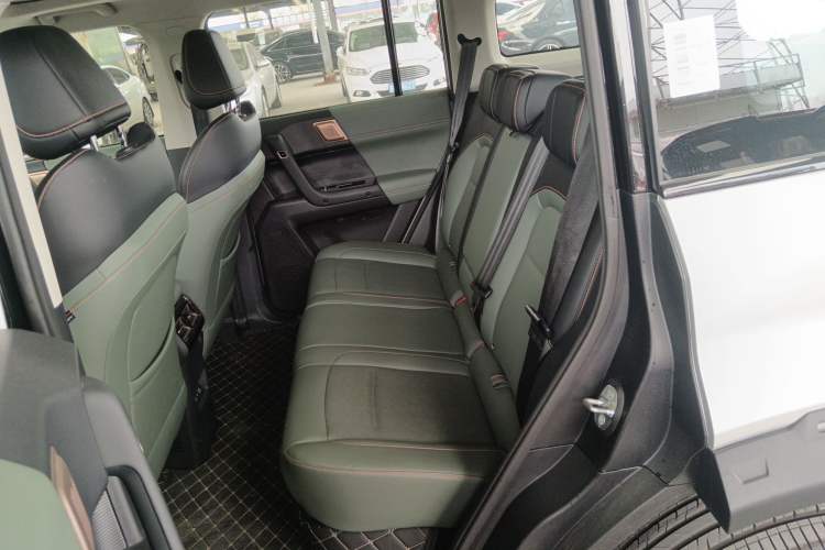 Used iCAR 03 2024 501km Two-Wheel Drive Long-Range Version Left Rear Seat