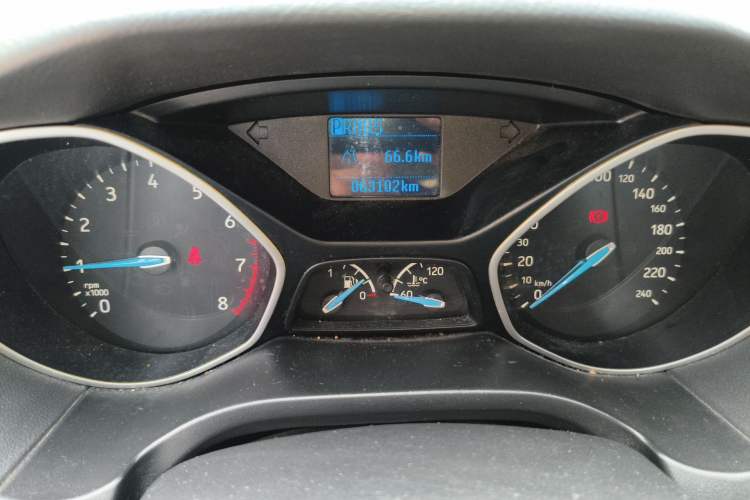 Used Ford Focus 2015 Sedan 1.6L Automatic Comfort Model Instrument Cluster