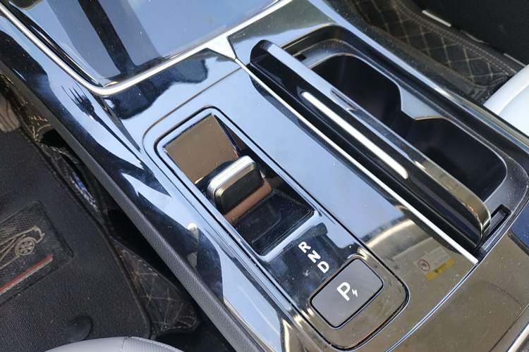 Used Venucia V DD-i 2023 110 km iE Version
