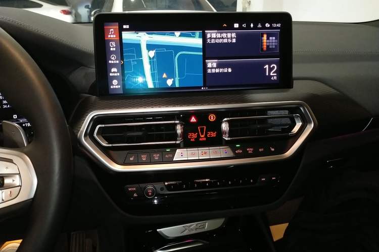 Used BMW X3 2023 Restyled xDrive30i Luxury Version M Night Edition Package Audio And AC Panel