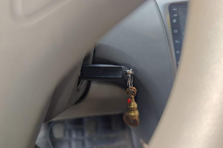 Used Chevrolet Sail 2013 Hatchback 1.2L Manual Warm Edition