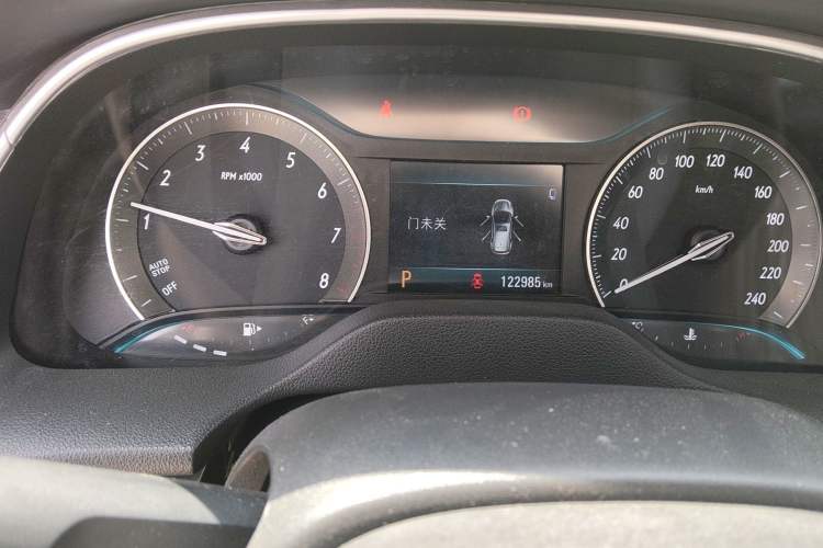 Used Buick Excelle GX 2018 18T Automatic Elite Model Odometer Close Up