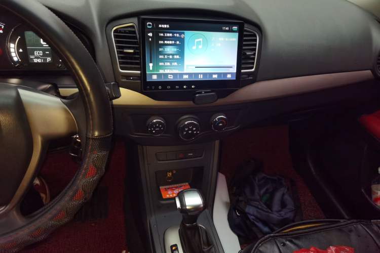 Used Roewe 350 2015 1.5L Automatic Luxury Sunroof Edition