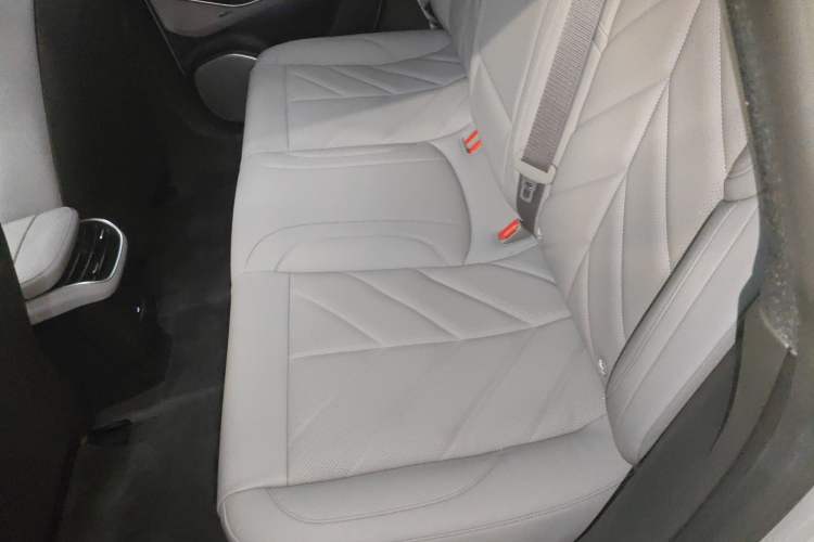 Used Nio ET5T 2025 75 kWh Touring Left Rear Seat