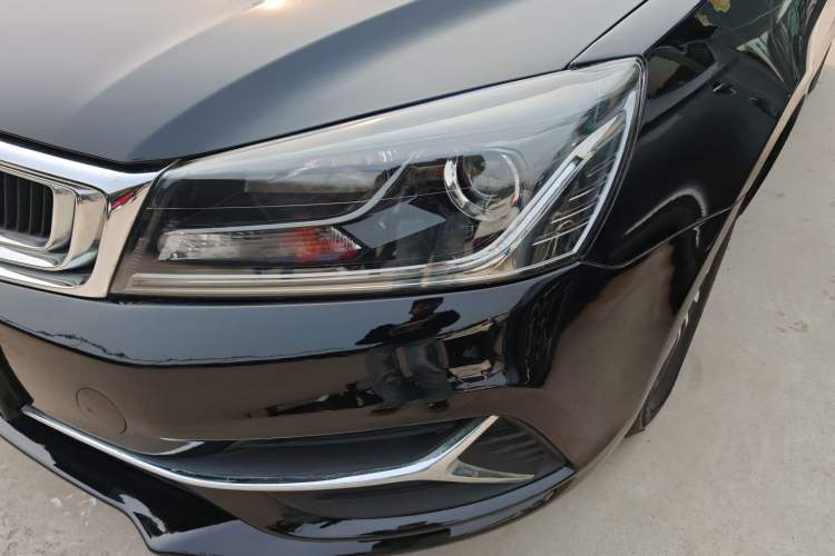 Used Geely Auto Emgrand 2019 Leading Edition 1.5L Manual Luxury Model China VI Standard
