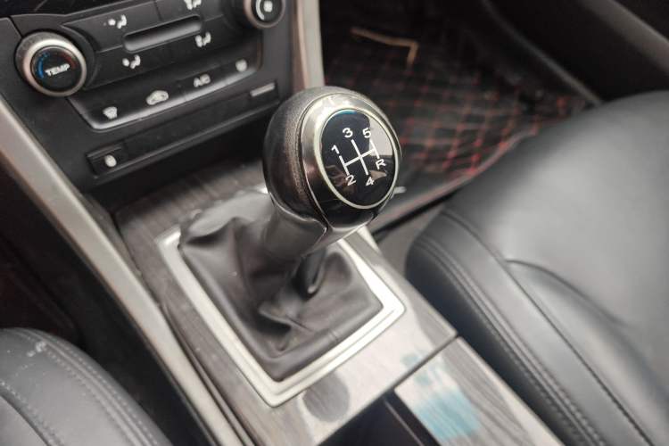 Used Roewe 550 2010 550 1.8L Manual Expo Style Edition