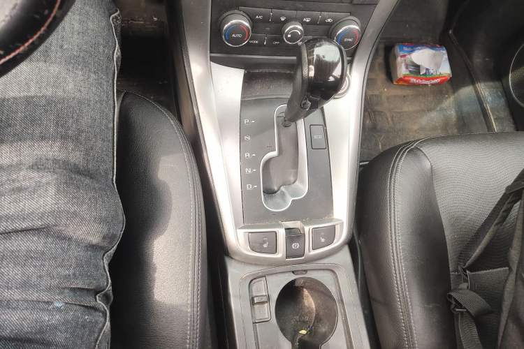 Used Chevrolet Captiva 2017 2.4L 4x4 Flagship Edition 7-Seater
