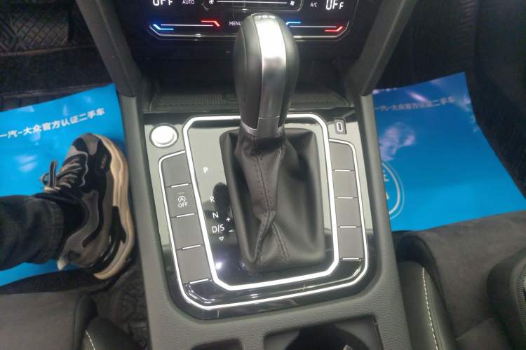 Used Volkswagen Magotan 2020 330TSI DSG Luxury Edition Gear Lever