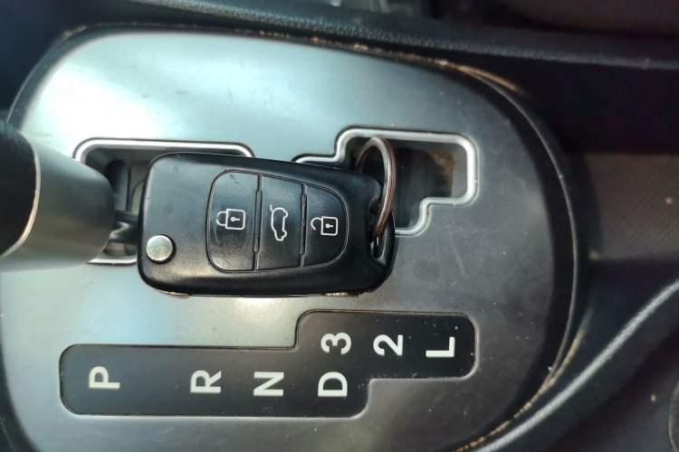 Used Kia K2 2012 Sedan 1.4L Automatic GLS Commemorative Edition