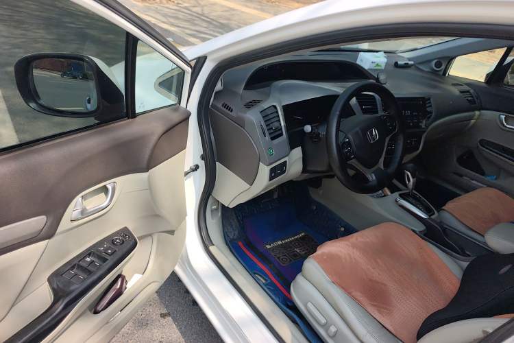 Used Honda Civic 2013 10th Anniversary 1.8L Automatic Luxury Edition Driver Seat