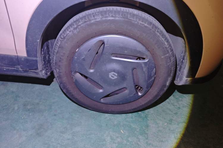 Used Leapmotor T03 2023 200 Lite Edition Right Front Wheel Hub