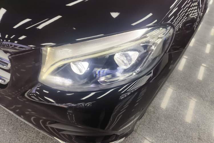 Used Mercedes-Benz GLC 2019 Refreshed GLC 300 L 4MATIC Dynamic Edition
