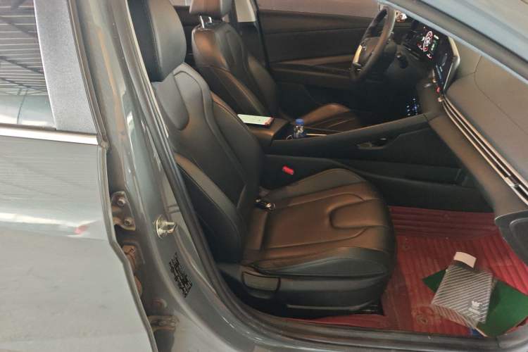 Used Hyundai Elantra 2021 1.5L CVT LUX Prestige Edition