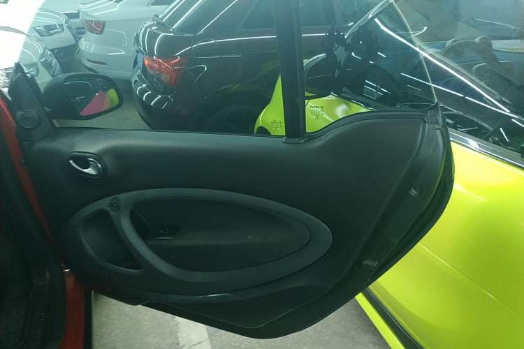 Used smart fortwo 2016 0.9T 66kW Hardtop Pioneer Edition