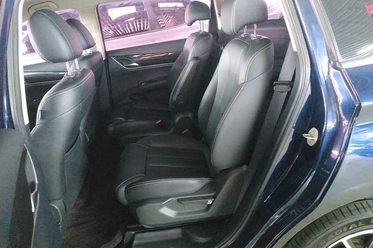 Used BYD Song MAX 2018 1.5T Automatic Smart Connect Elite Model with 6 Seats