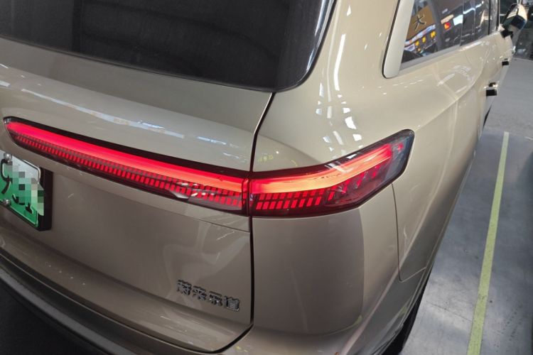 Used ONVO Luxeed L90 2025 Model—Max Six-Seater Version