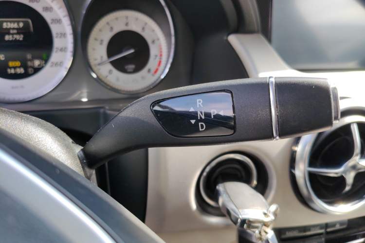 Used Mercedes-Benz GLK-Class 2014 GLK 260 4MATIC Dynamic Model