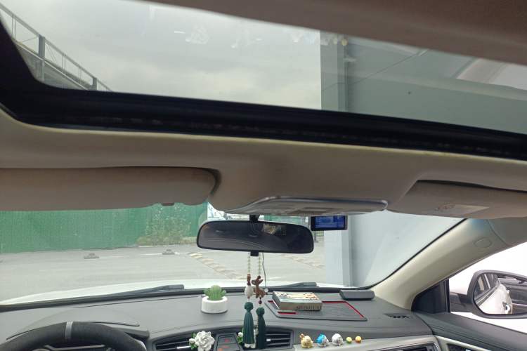 Used Geely Auto Emgrand GL 2017 1.8L Manual Elite Model Headliner