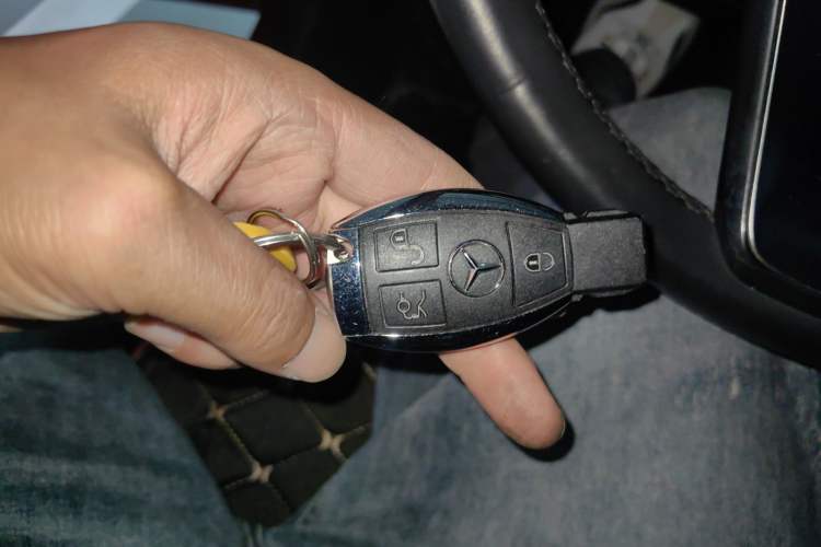 Used Mercedes-Benz C-Class 2017 C 180 L Sport Edition Vehicle Key