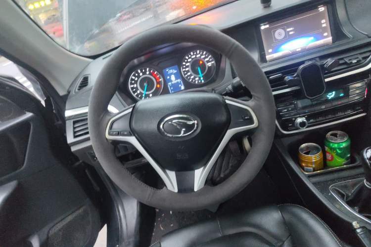 Used Soueast V5 Lingzhi 2015 Plus 1.5L Manual Smart Edition Steering Wheel
