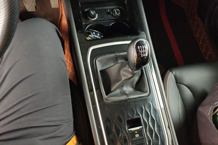 Used Dongfeng Fengon 580 2021 ☆ Star Edition 1.5T Manual Luxury Version
