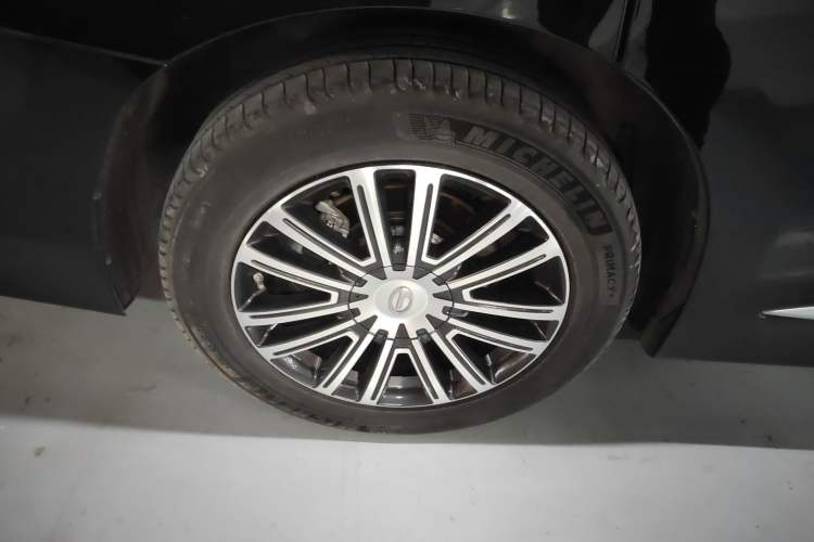 Used GAC Trumpchi M8 2023 Lingxiu Series 390T Prestige Edition Exterior 5