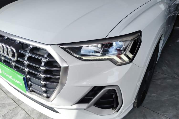 Used Audi Q3 2021 35 TFSI Fashion Dynamic Model Left Front Headlight