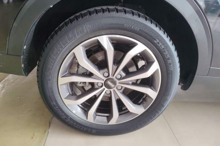 Used Wey VV6 2020 2.0T Two-Wheel Drive Smart Protection+