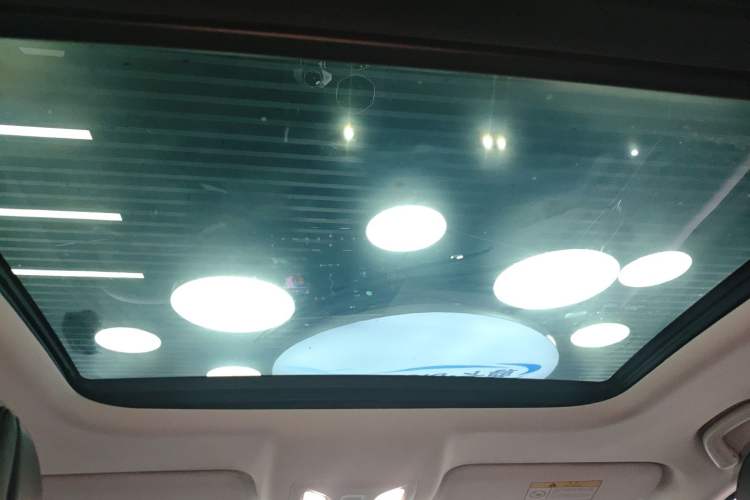 Used CHANGAN UNI-K iDD 2023 Zhidian iDD 1.5T 135km Smart & Fun Model Headliner