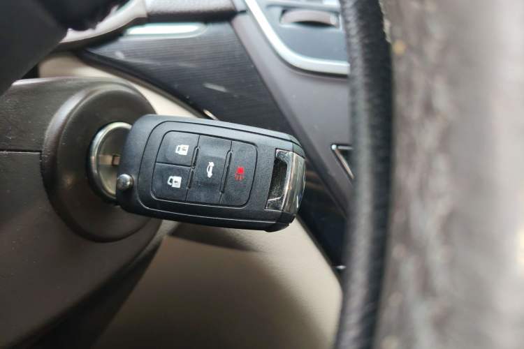 Used Buick Regal 2014 2.0L Leading Fashion Edition Vehicle Key