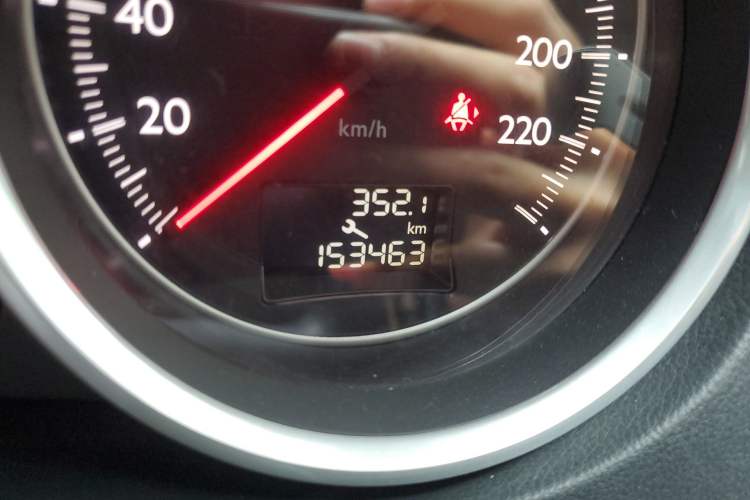 Used Peugeot 508 2012 2.0L Automatic Sunroof Classic Edition Odometer Close Up