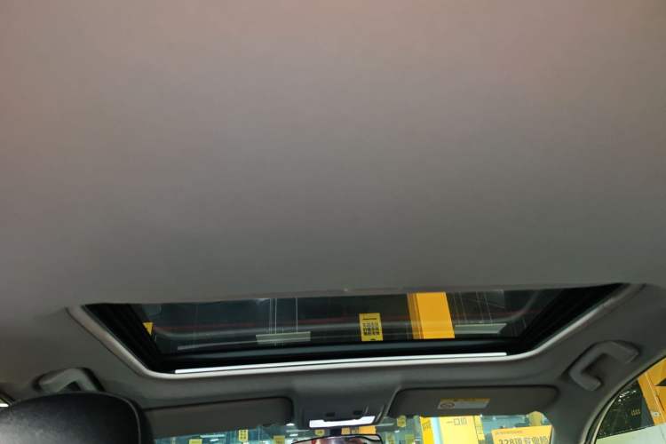 Used Toyota RAV4 2015 2.0L CVT Two-Wheel Drive Fashion Edition