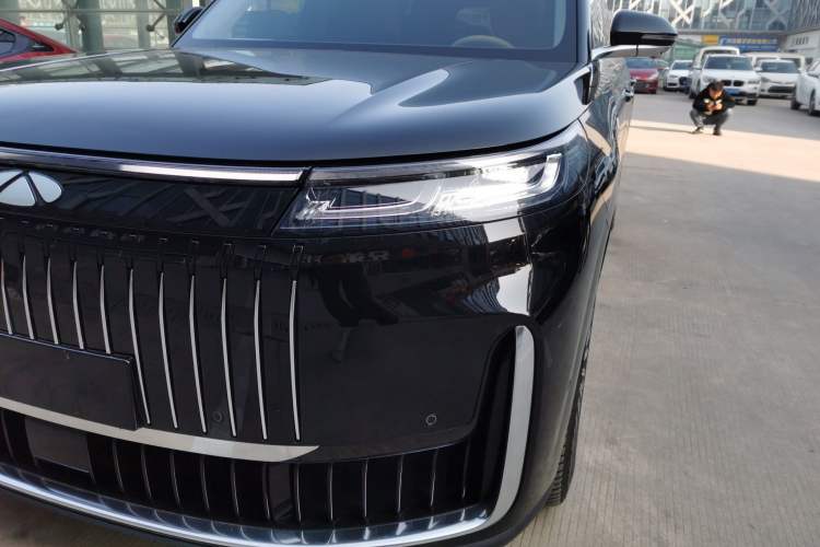 Used Chery T11 2026 Model 220 All-Wheel Drive Dual IMAX Theater Edition