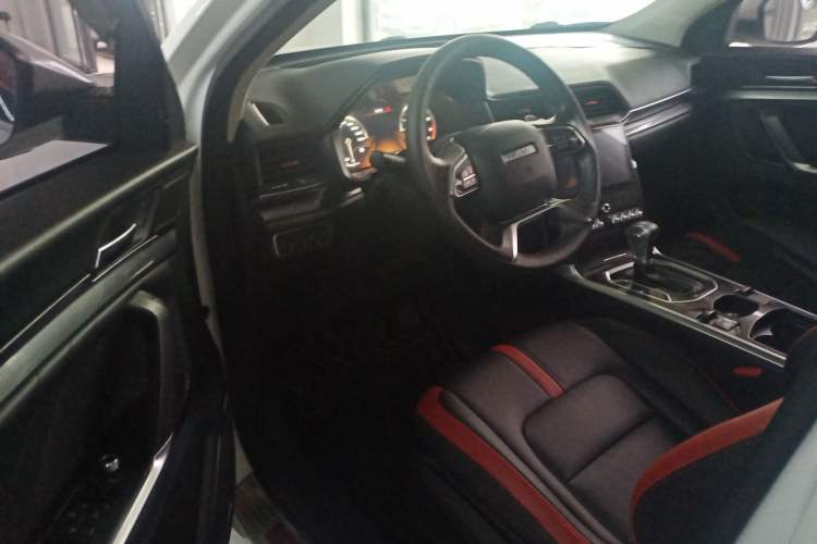 Used Haval H4 2018 Red-Label 1.5 GDIT DCT Fashion Edition Driver Seat