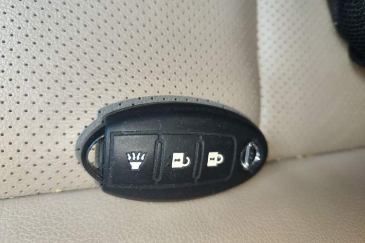 Used Nissan X-Trail 2016 2.0L CVT Smart Enjoyment Version 4WD
