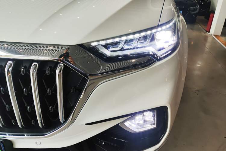 Used Hongqi HS5 2022 Revised Version 2.0T Smart Connect Flagship Edition