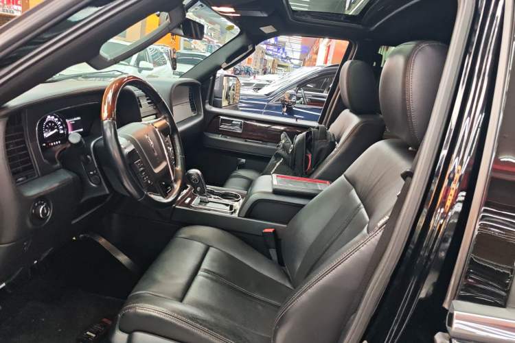 Used Lincoln Navigator 2016 3.5T AWD Left Front Seat