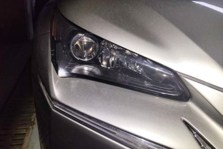 Used Lexus NX 2015 200 Front-Wheel Drive X-Trail SE Edition Right Front Headlight