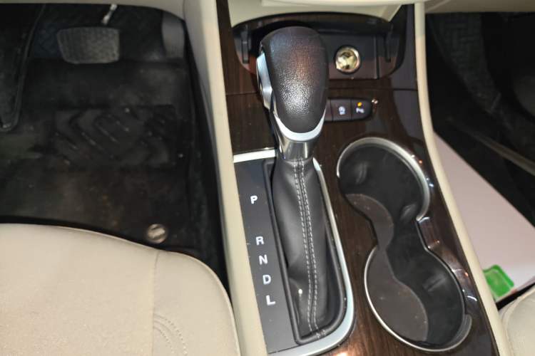 Used Buick Verano 2018 Sedan 15S Automatic Entry Model Gear Lever