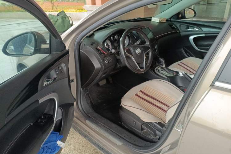 Used Buick Regal 2015 1.6T Fashion Tech Model
