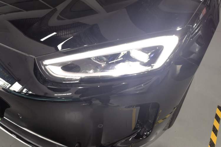 Used Hima AITO M5 2025 Extended-Range Ultra Rear-Wheel-Drive Version Left Front Headlight