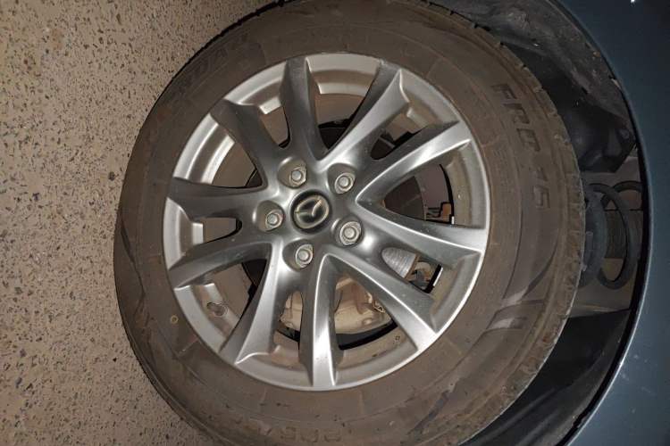 Used Mazda 3 Axela 2014 Sedan 1.5L Manual Comfort Model Right Front Wheel Hub