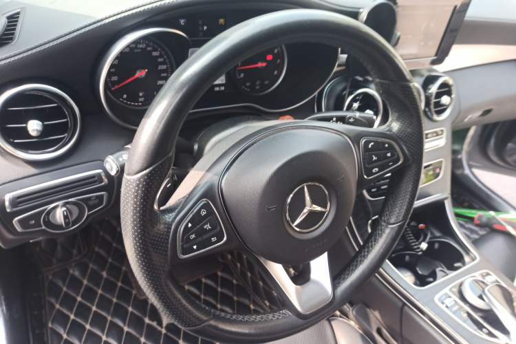 Used Mercedes-Benz C-Class 2017 Restyled C 180 L Fashion Edition Sport Version
